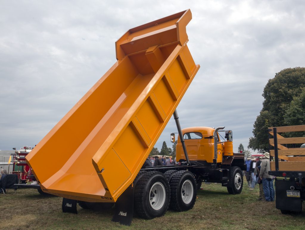 Dump Truck Financing in Canada: 5 Loans You Can Apply For.